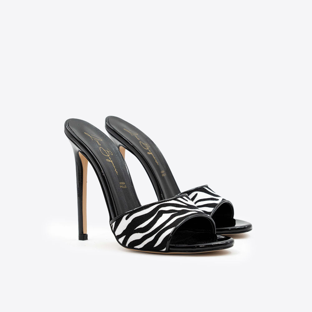Carla 227 - Tema Zebra BN*