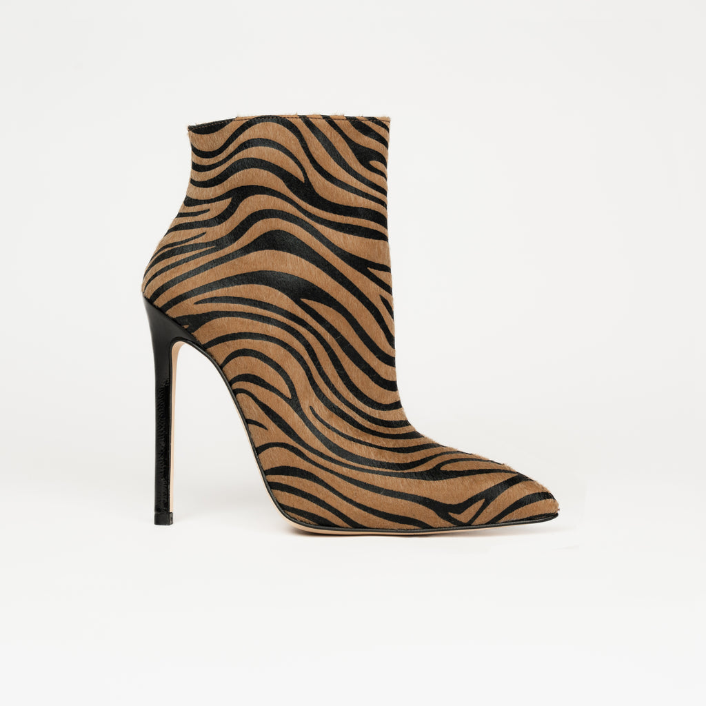 Anna 420 - Cavallino a Tema