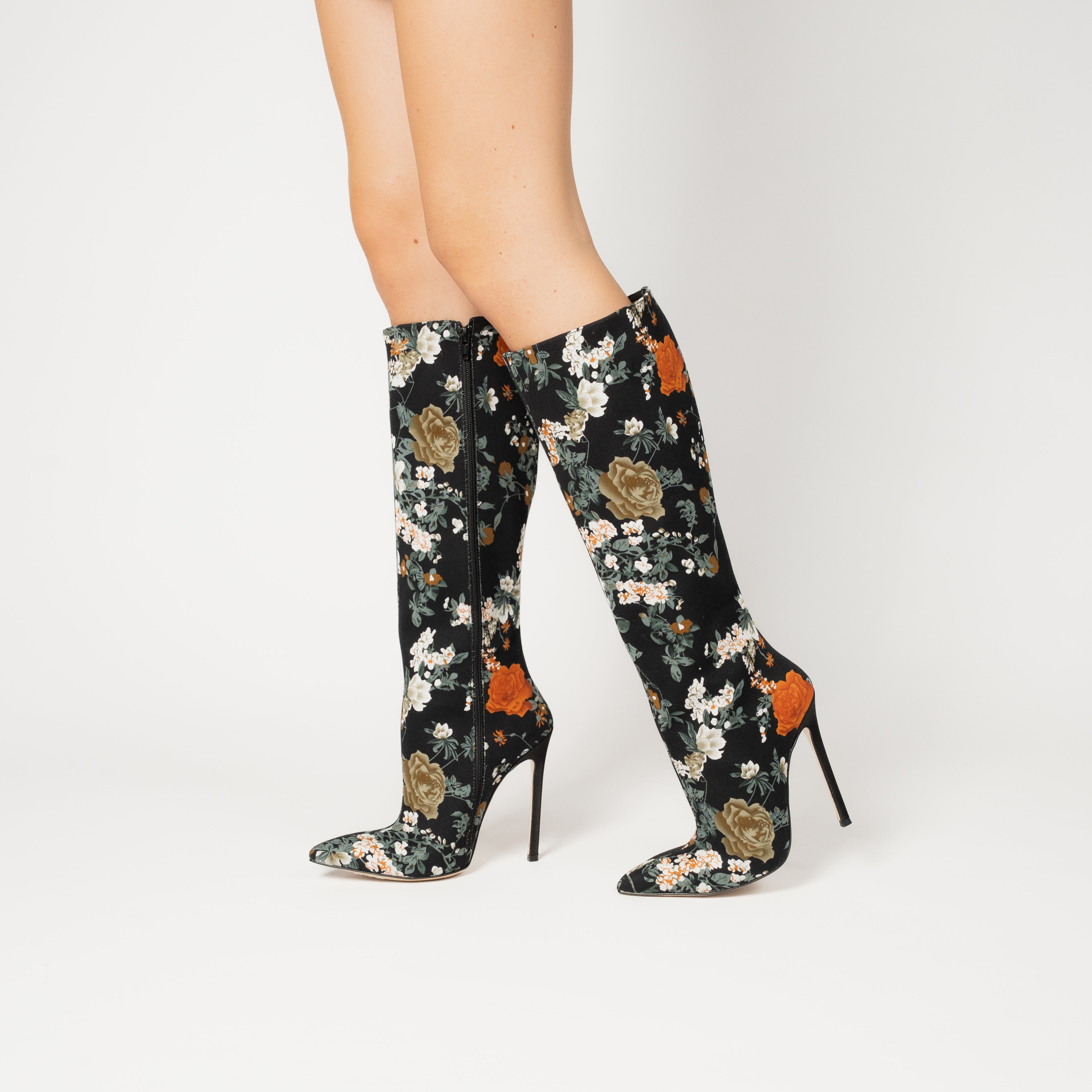 Anna 421 - Tessuto a Tema*