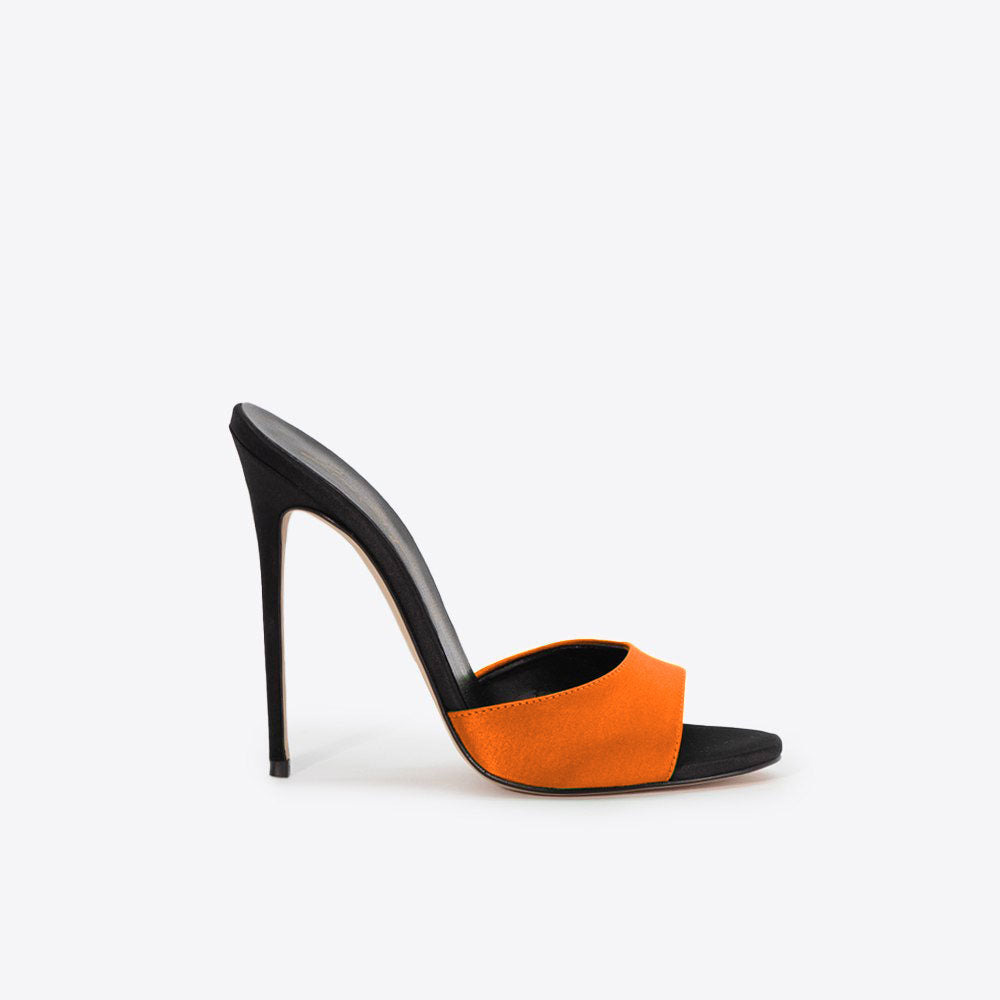 Carla 221 - Raso /Tacco Nero