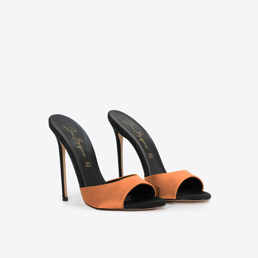Carla 221 - Raso /Tacco Nero